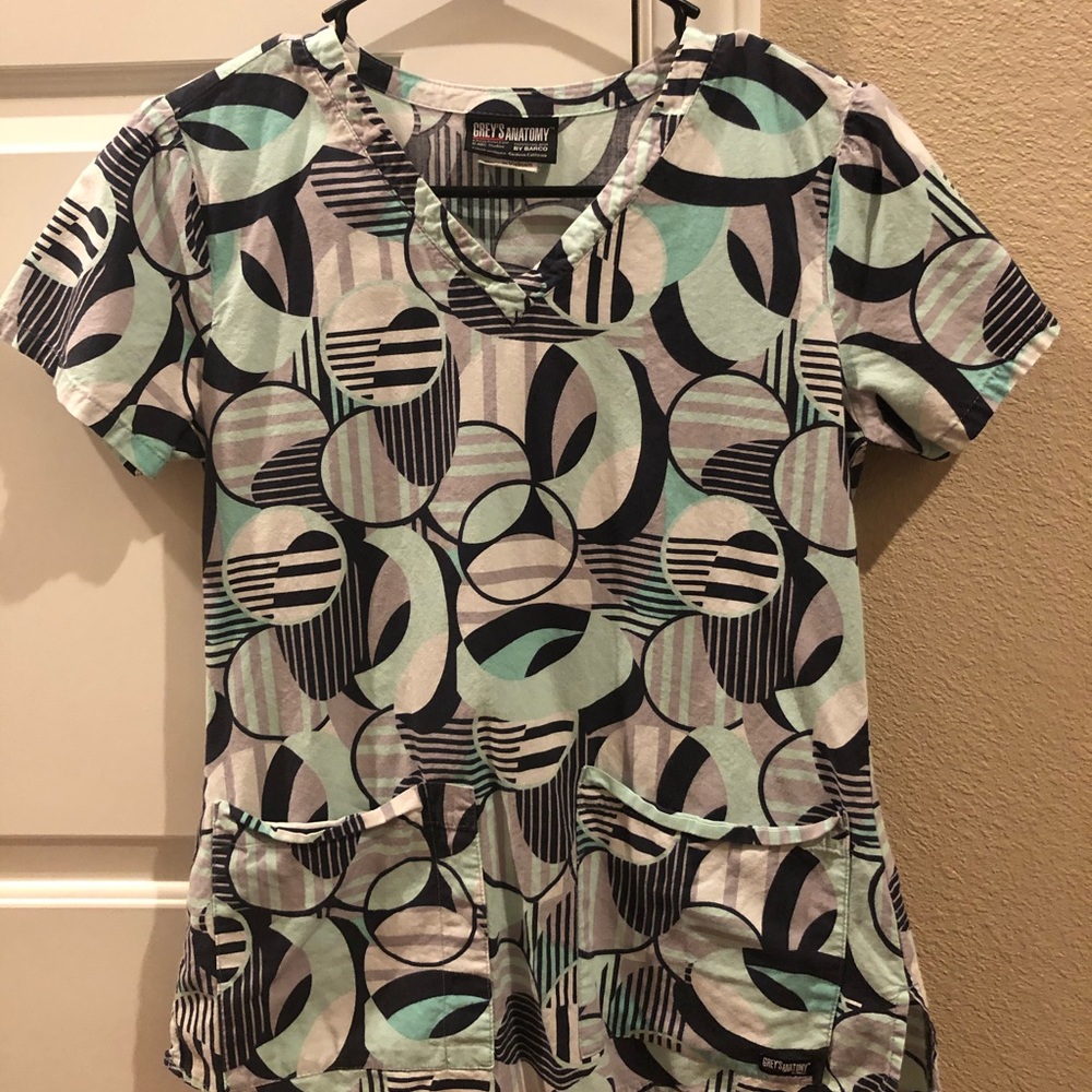 Used Greys Anatomy Greene Scrub Top XS